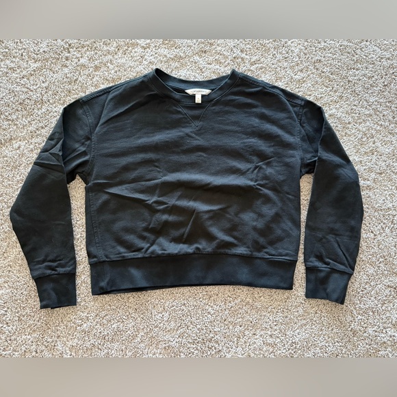 Banana Republic Tops - Banana Republic Charcoal Crewneck Sweatshirt